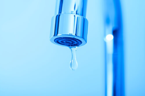 Selecting a household water filtration method